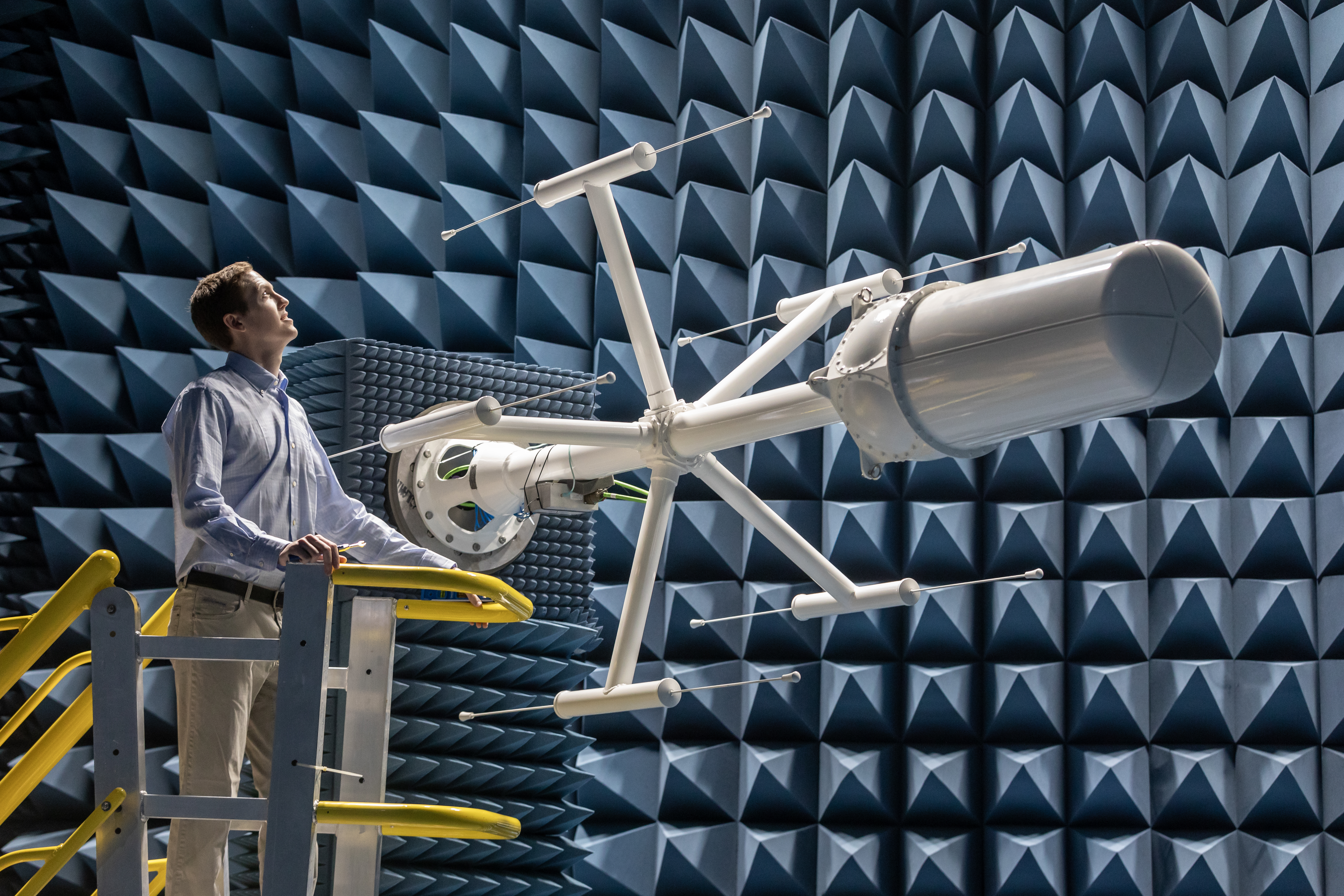 1008-spherical-near-field-