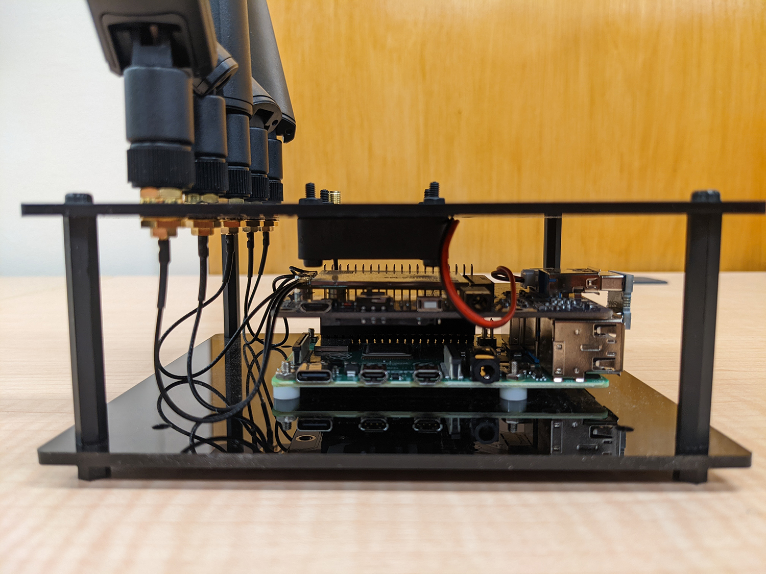 Hardware assembly for the 5G device