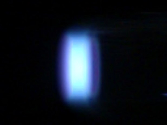 Color high-speed photography of a flat-faced cylinder at Mach 17