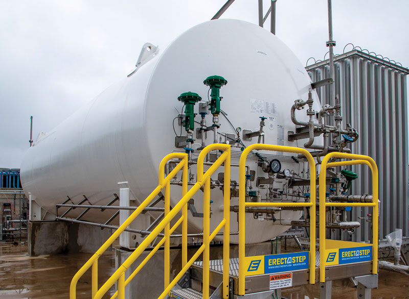 SwRI's large-capacity liquid hydrogen tank