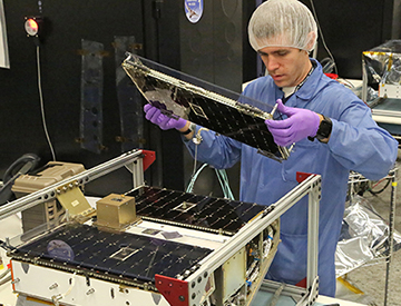 Fabricating microsatellite