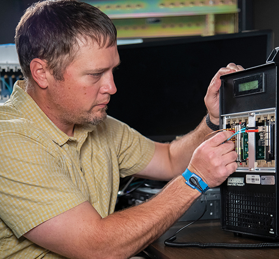 A miniaturized system for detecting and characterizing tactical frequency- hopped radios that provide real-time situational awareness on the battlefield.