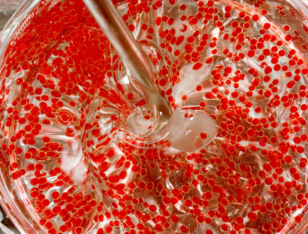 Red microcapsules