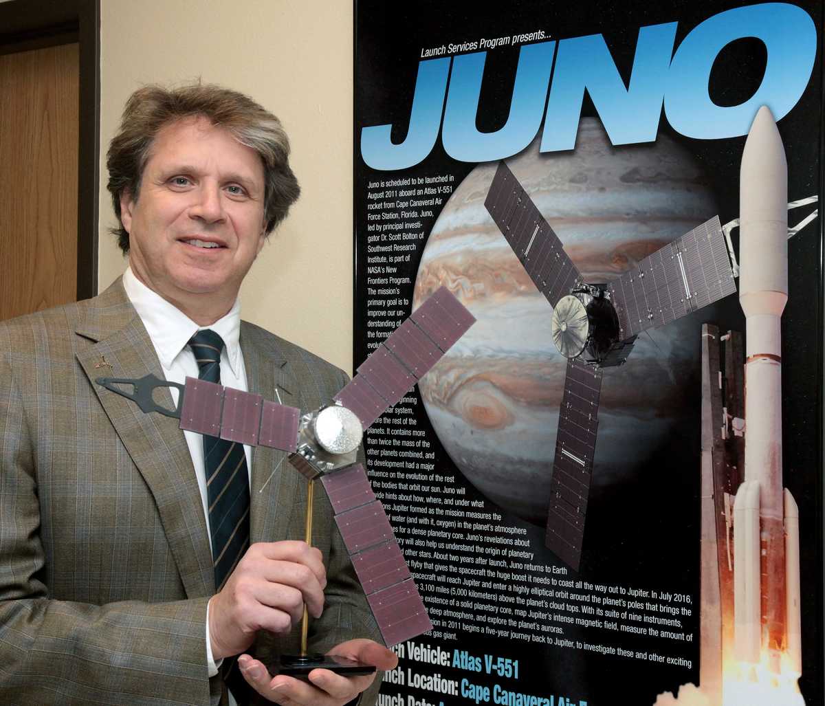 Portrait of Juno Principal Investigator, Dr. Scott Bolton 