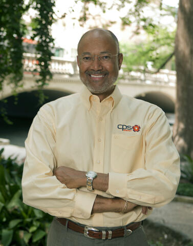 Milton Lee, Vice-Chairman