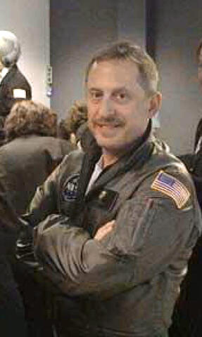 Dr. Alan Stern