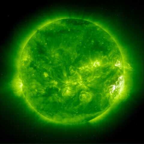 solar corona in extreme ultraviolet light 