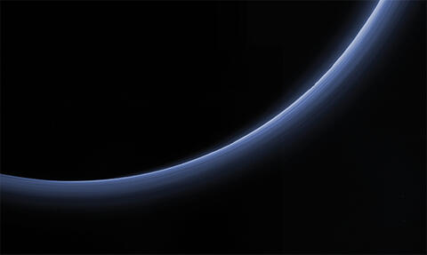 measured the abundance of Pluto’s atmosphere, shown in New Horizons 2015 flyby data