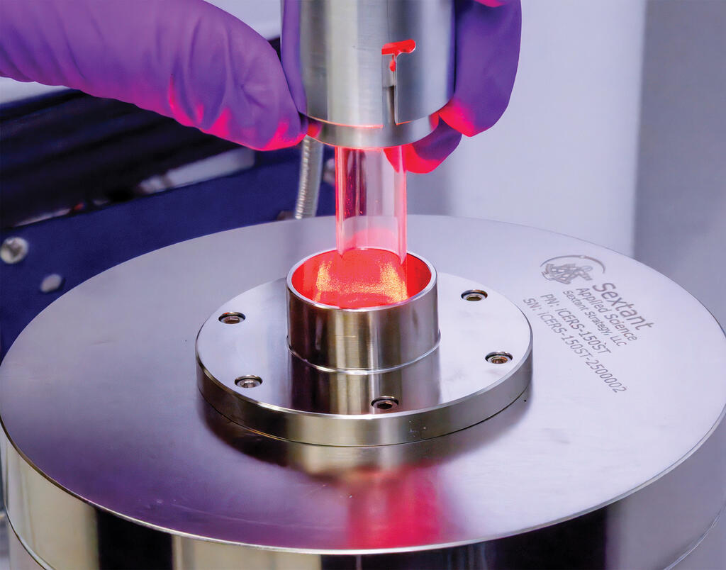 Portable Raman spectroscopy instrument