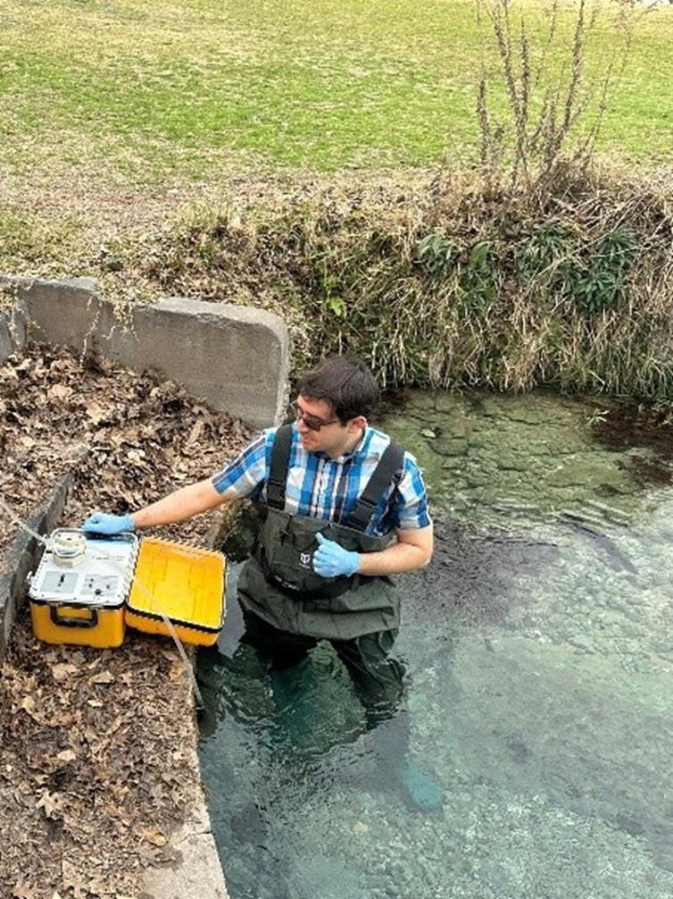 Flores in South San Felipe Springs sampling the water